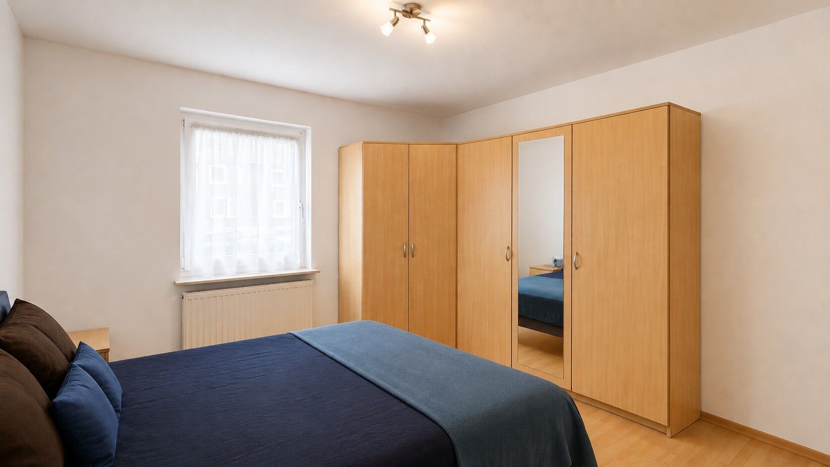 GEPFLEGTE 2- ZIMMER WOHNUNG IN GEFRAGTER KREFELDER LAGE ZU MIETEN!! - Photo 4