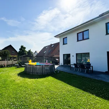 Topmoderne Doppelhaushälfte aus dem Baujahr 2021 zum Verkauf