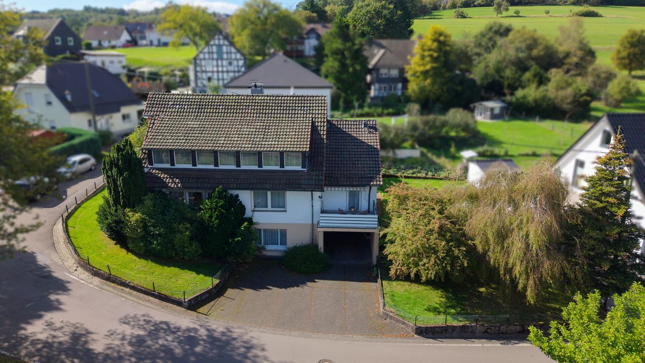 Raum für neue Möglichkeiten: Gepflegtes Haus in familienfreundlicher Lage!