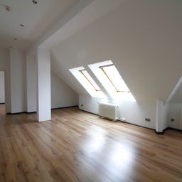 Ausgebautes Dachgeschoss in Bestlage zur Büronutzung!