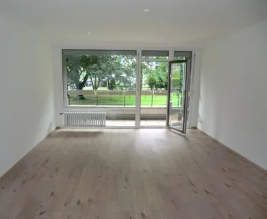 Sanierte Kapitalanlage (mit TG) und Swimming Pool, in Lörick !