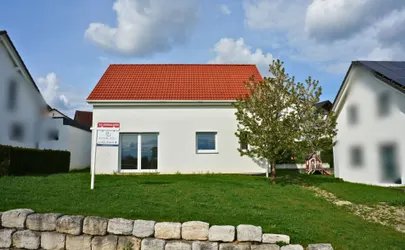 Modernes Einfamilienhaus mit großzügigen Erweiterungsoptionen