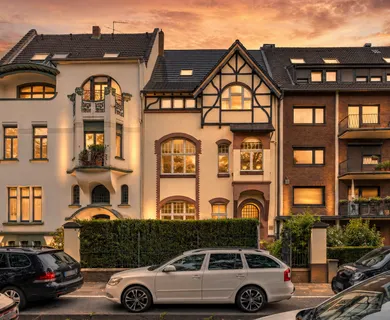 HISTORISCHE STADTVILLA IM KREFELDER BISMARCKVIERTEL ZU KAUFEN!