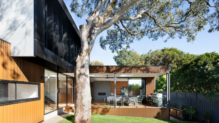 r-architecture-A8W70m5jv_k-unsplash