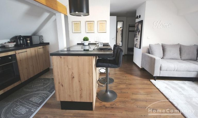 Offene K&uuml;cke mit Kochinsel