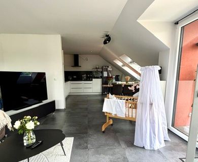 Großzügige 2-Zimmer-Wohnung im 2.OG mit schönem Balkon und Pkw-Stellplatz - Foto 1