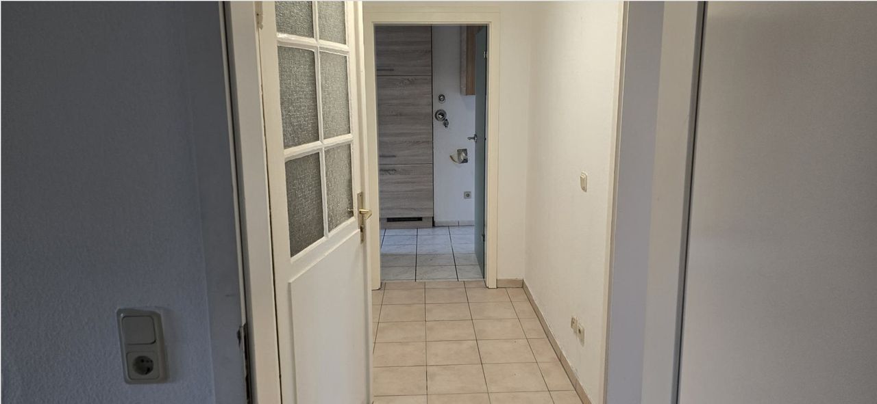 Gemütliche 2-Zimmer-Wohnung mit moderner Einbauküche - Foto 3