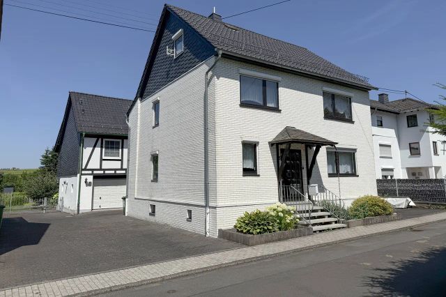 Straßenansicht