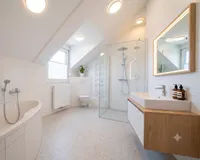 Badezimmer Hinterhaus KI generiert