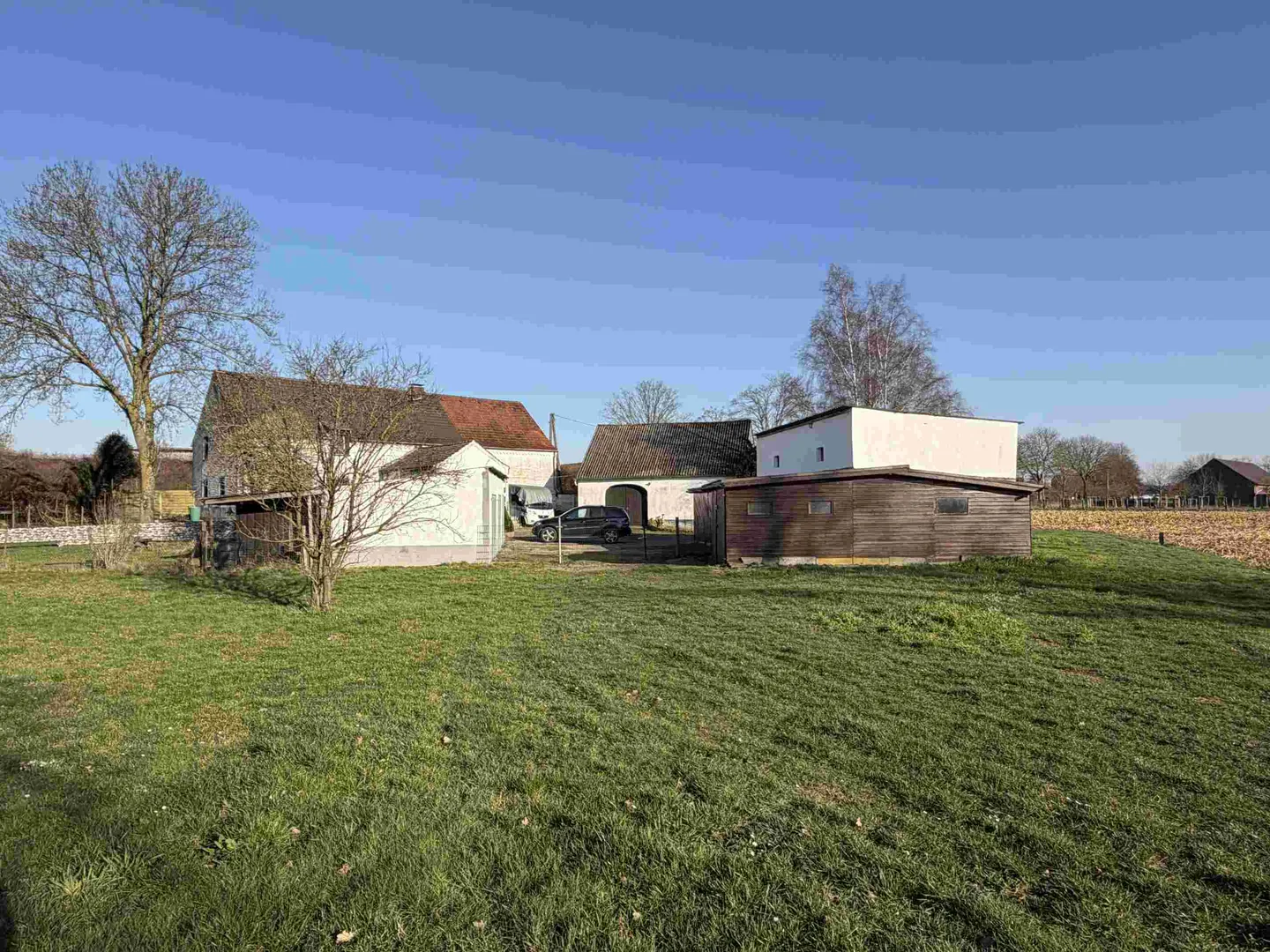 Großzügiges Zweifamilienhaus im Bauernhofstil in MO-Kapellen!