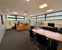 Büro EG