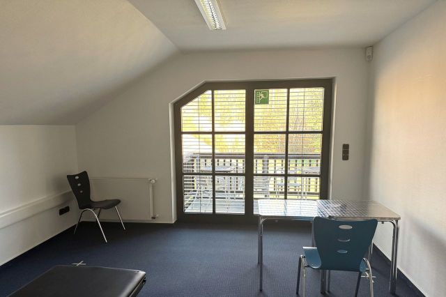 Büro (OG)