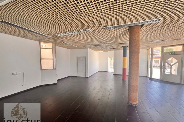 Verkaufs-/ Bürofläche