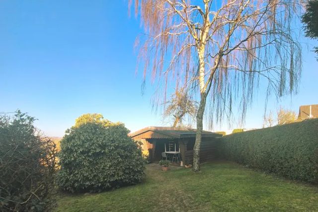 Großzügiges Grundstück