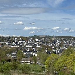 Attraktives Gewerbegrundstück mit traumhaften Blick über ganz Brilon mit vielen Möglichkeiten!