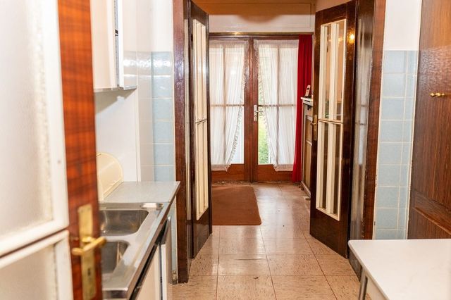 Küche Durchgang Essbereich oder Wintergarte