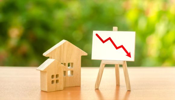 Trotz gleichem Zinsniveau: Monatliche Belastung für Immobilienkäufer niedriger als vor 3 Jahren