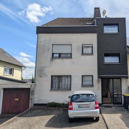 *RESERVIERT* Gut geschnittene 3-Zimmer-Wohnung mit großem Wohnzimmer, Balkon und Garage in ruhigem 4-Parteienhaus