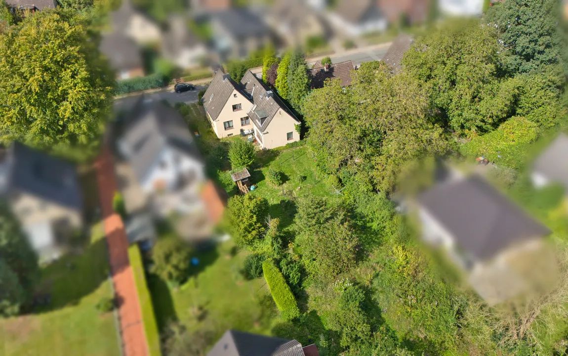 Baugrundstück mit Altbestand in toller Lage von Hamburg-Lurup, direkt am Böverspark