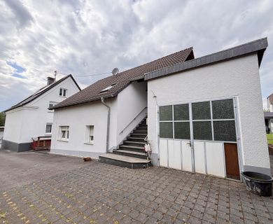 *RESERVIERT* Gepflegtes vermietetes Zweifamilienhaus in Windeck / Rosbach – Solide Kapitalanlage!