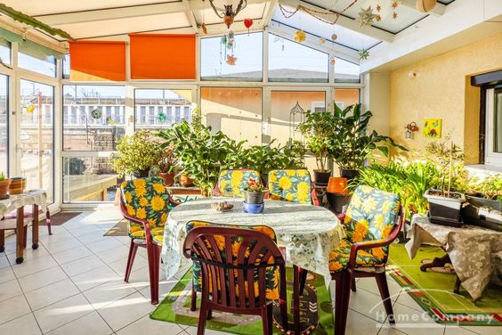 18620 HomeCompany Dresden Möbliert/Furnished 2-Zimmer Apartment mit Terrasse und Wintergarten in Dresden-Neustadt max. 1 Person