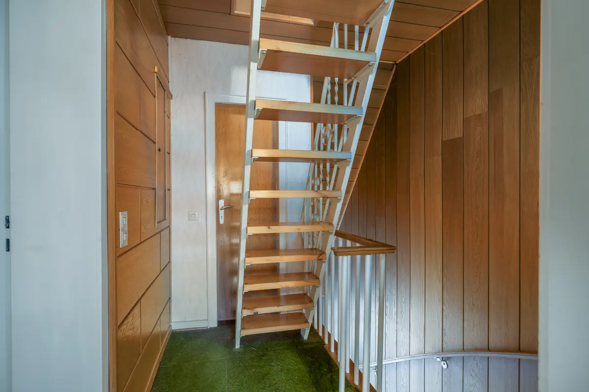 Treppe zum DG