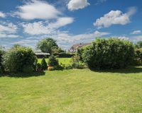 Blick in Garten und Natur