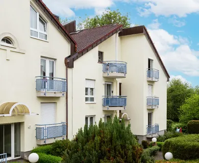 NEU: Außergewöhnliche 2,5-Zi.-Wohnung mit TG-Stellplatz + Blick ins Wiembachtal