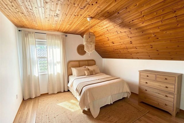 Schlafzimmer DG - (KI generiert)