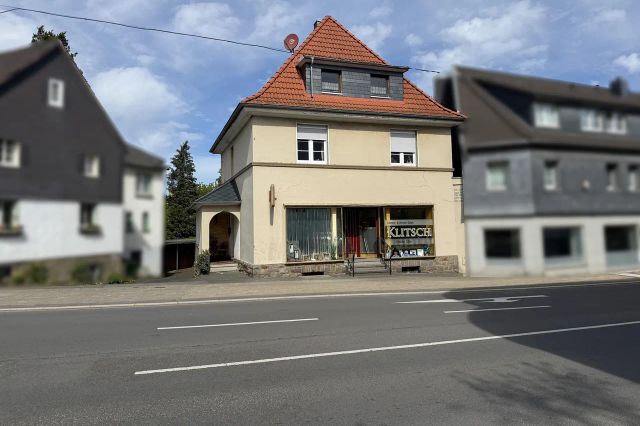 Straßenansicht