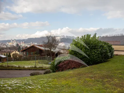 Traumblick auf Dom und Oberhaus: Drei helle Wohnungen