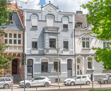 Charme trifft Flexibilität: Stadthaus mit idyllischem Garten und vielseitigen Nutzungskonzepten
