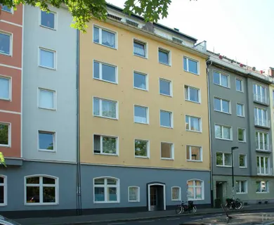 Großzügige, renovierte 2 Zimmer-Wohnung mit Balkon im Herzen von Düsseldorf-Pempelfort !