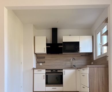 Charmantes Zuhause mit großzügiger Wohnküche – modern renoviert und sofort bezugsbereit - Photo 2