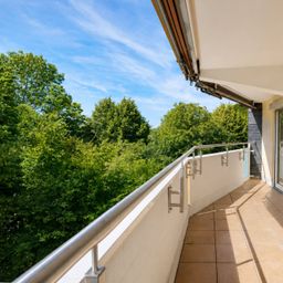 Rund 57 m² große 2-Zimmer-Wohnung mit Loggia, modernem Duschbad und Aufzug in Hagen-Eilpe
