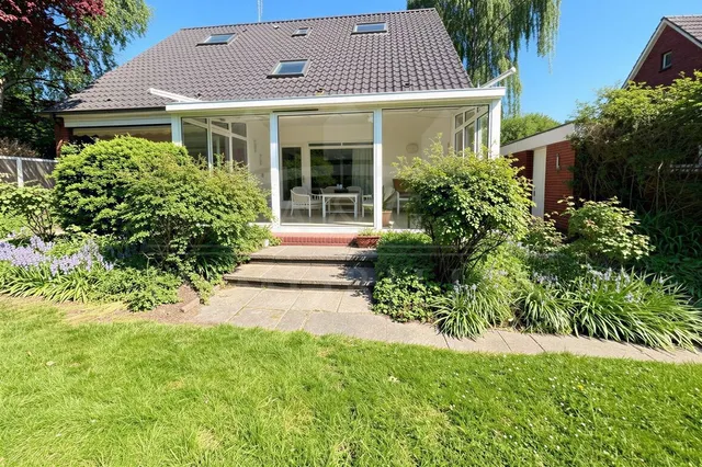 Außenansicht/Blick zum Wintergarten