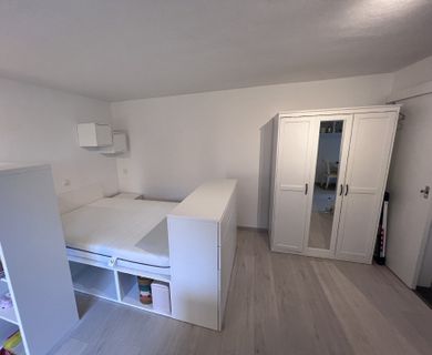 Klein fein und stilvoll möbliertes Appartement sofort bezugsbereit - Photo 5
