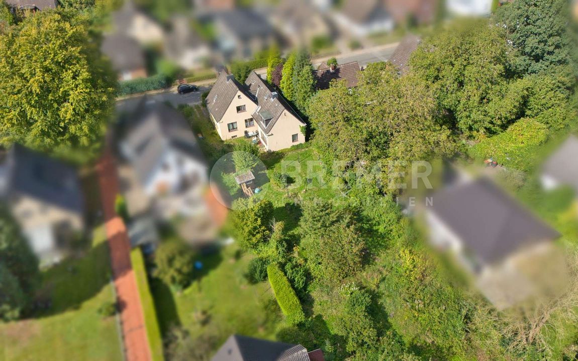 Grundstück mit Altbestand in toller Lage von Hamburg-Lurup, direkt am Böverspark