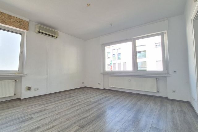 Büro 2