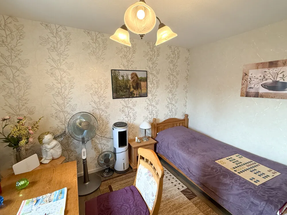 Arbeits-/ Gästezimmer