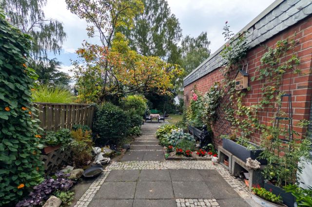 Weg zum Garten