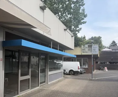 Großzügiges Ladenlokal zwischen Bahnhof & Frankfurter Straße mit Lastenaufzug + Nutzfläche im UG