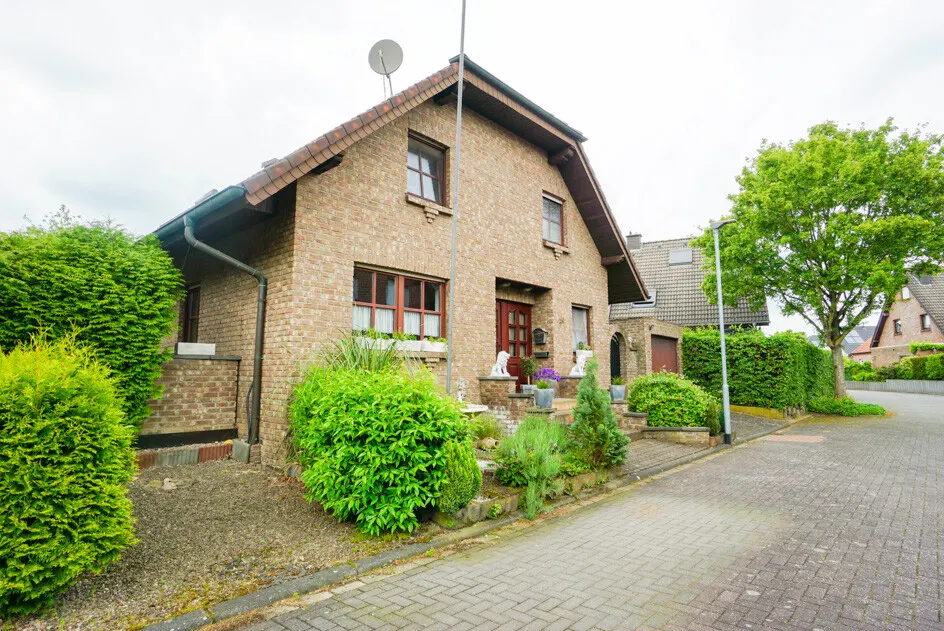 Alpen-Menzelen: Niederrheinisches Familienhaus