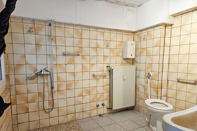 Badezimmer EG