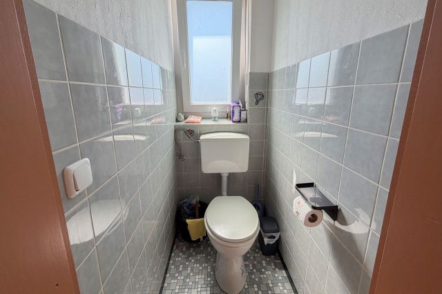 1. OG links Gäste-WC