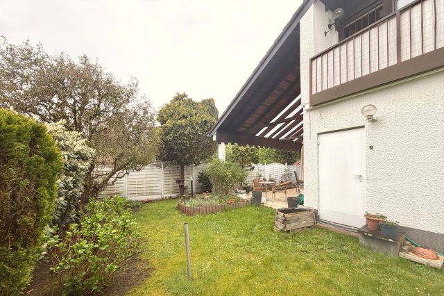 Seitenansicht (Zugang zum Heizungsraum)