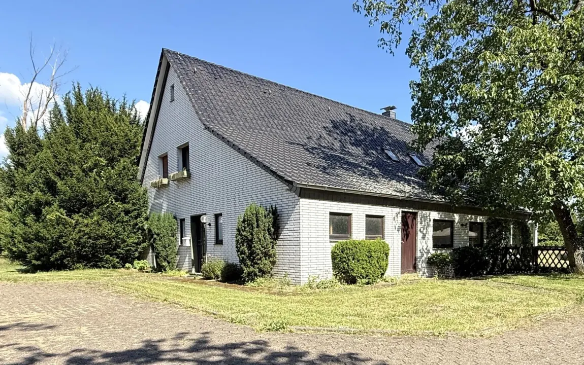 Landhaus auf 4,1 ha zu verkaufen