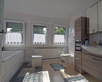 Badezimmer im Obergeschoss