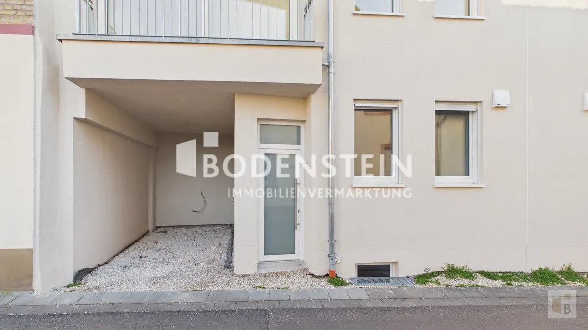 Blick auf Parkfläche