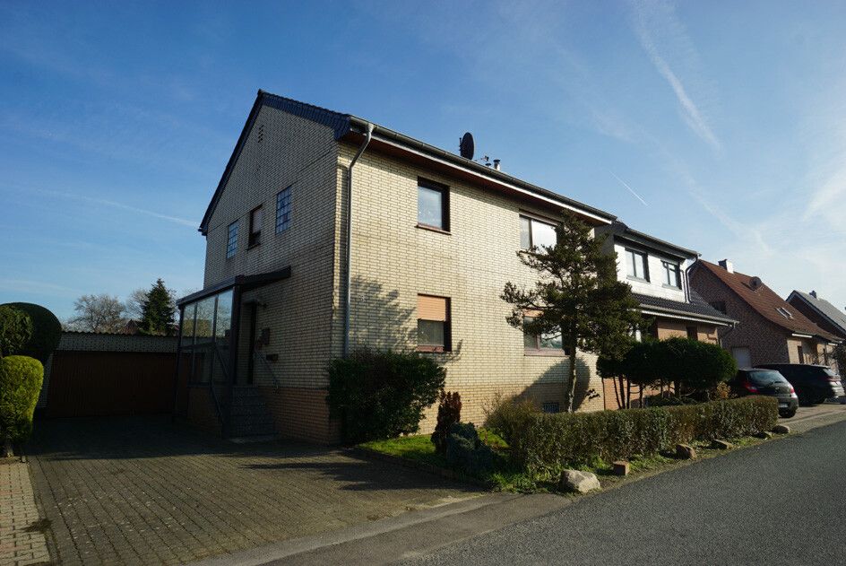 Kevelaer: Großzügige Doppelhaushälfte am Stadtrand